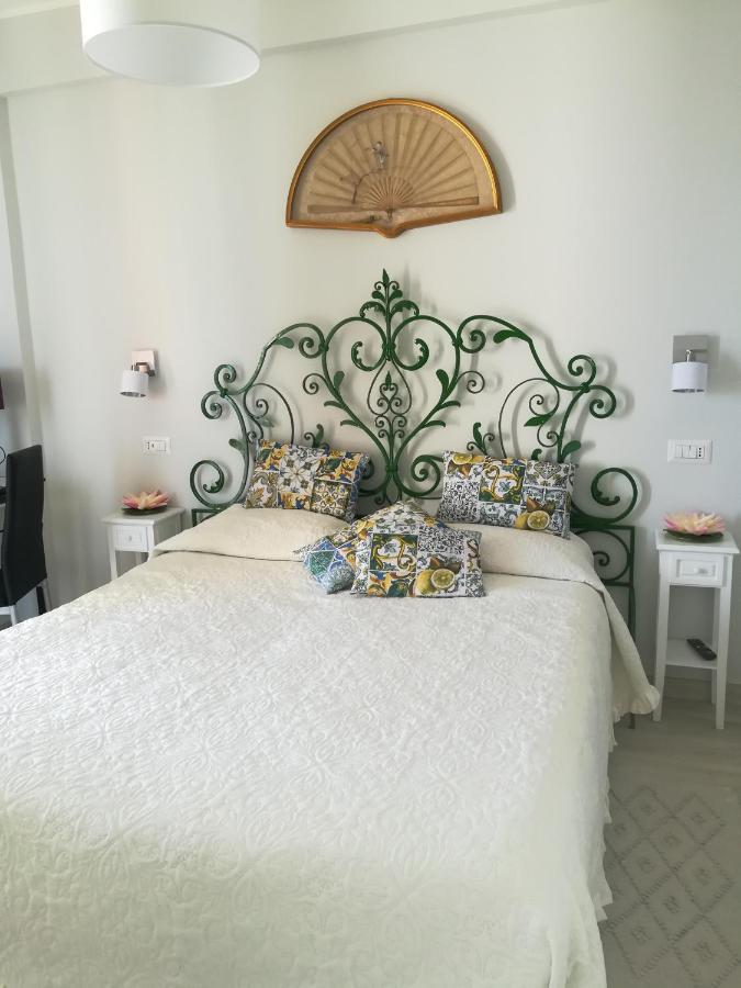 Al Bajah Loft Monovano Con Requisiti Hotel Taormina Eksteriør billede